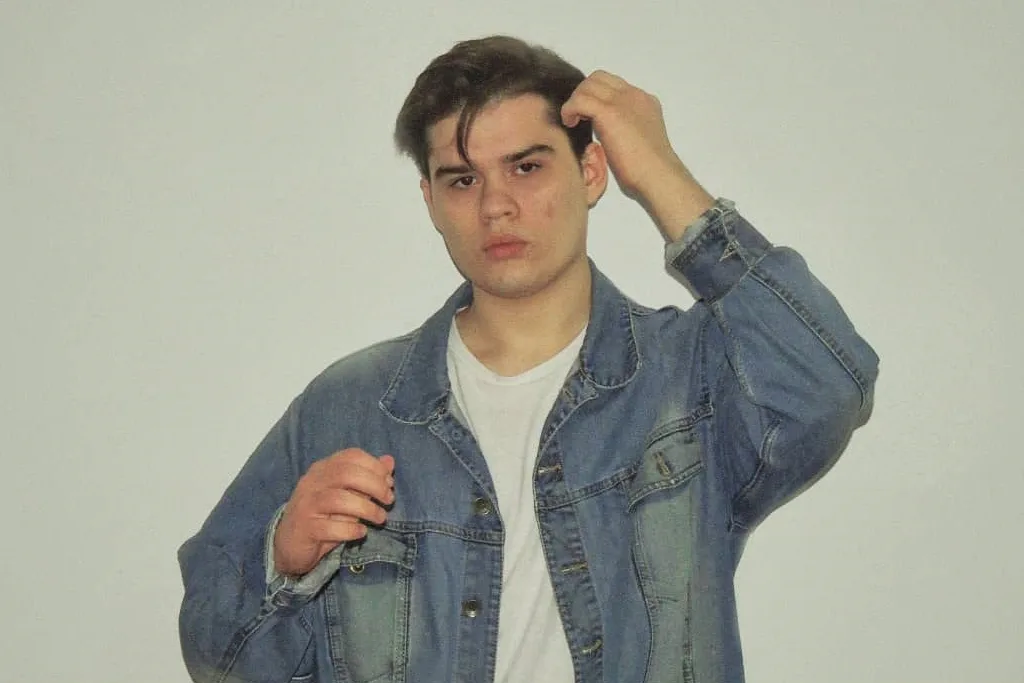 Image default